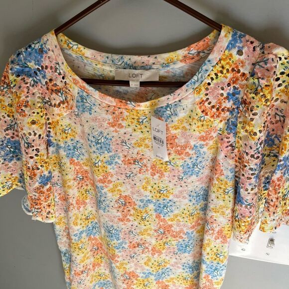 NWT Ann Taylor LOFT 🌸🌼 Floral Cotton Flutter Sleeve -Tee Shirt Size Medium - Picture 13 of 14